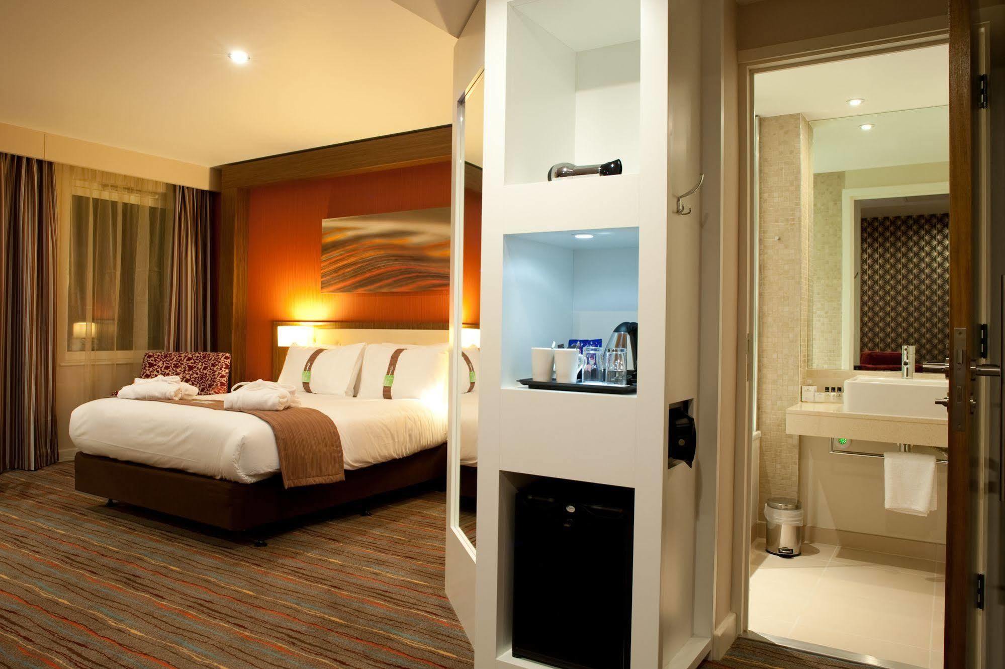 Holiday Inn Derby Riverlights By Ihg Экстерьер фото